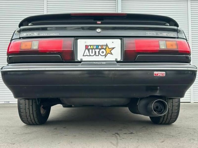 COROLLA LEVIN
