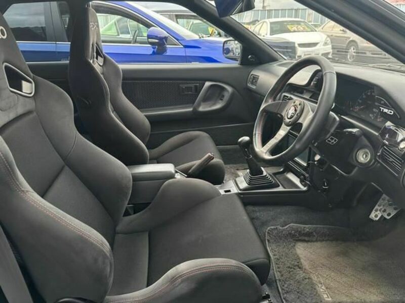 COROLLA LEVIN