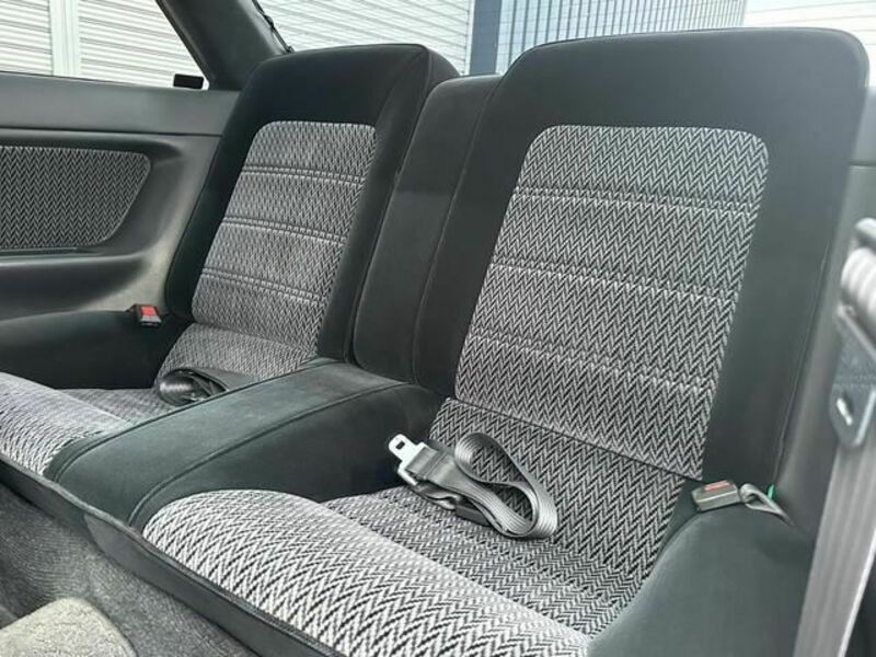 COROLLA LEVIN