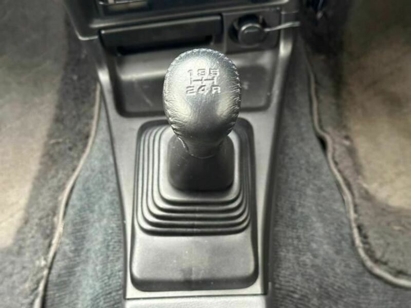 COROLLA LEVIN