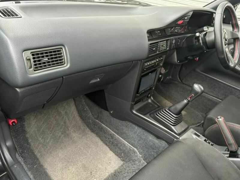 COROLLA LEVIN