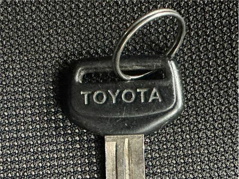 COROLLA LEVIN