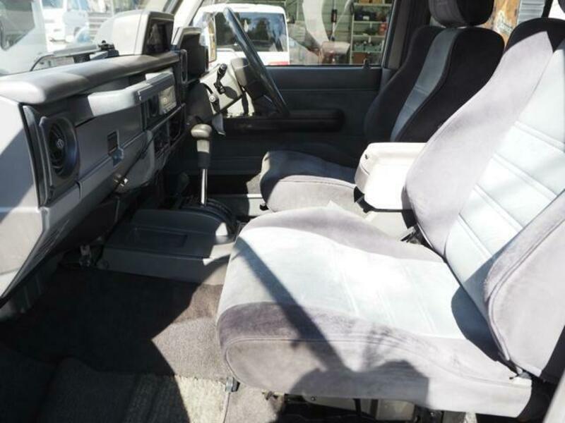 LAND CRUISER PRADO-14