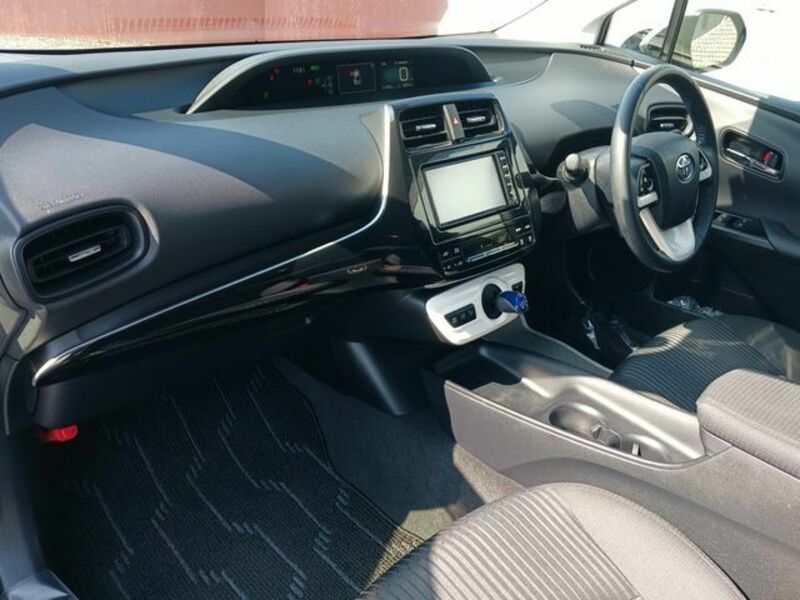 PRIUS-23