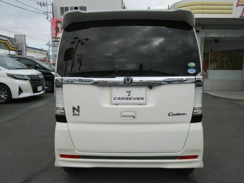 N BOX CUSTOM
