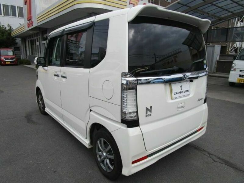 N BOX CUSTOM