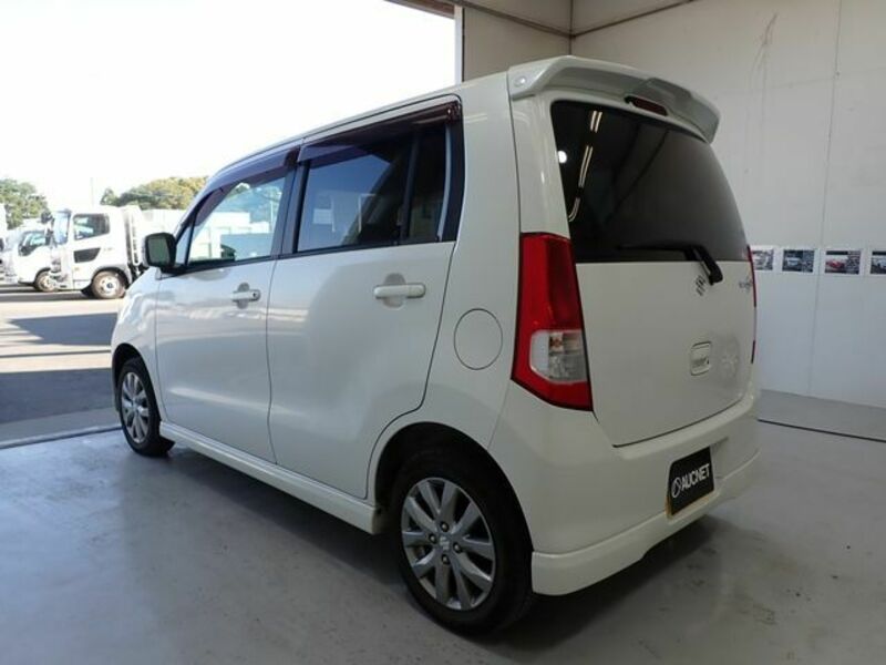 WAGON R-2