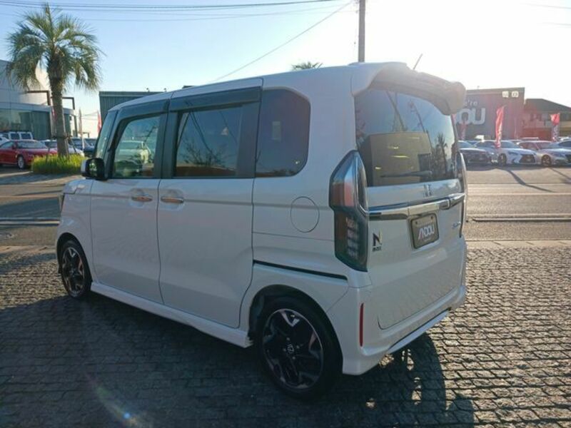 N BOX CUSTOM-3