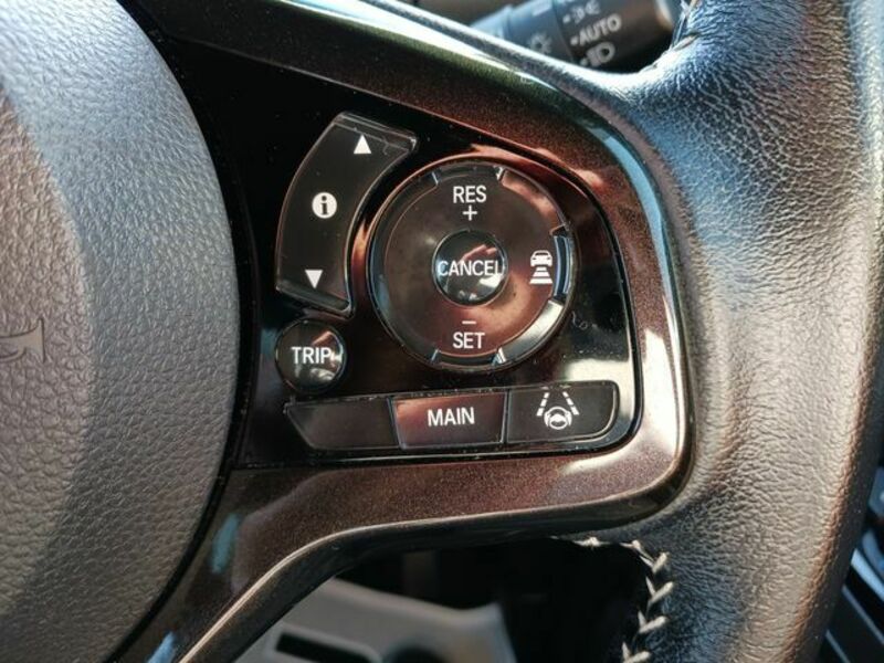 N BOX CUSTOM-18
