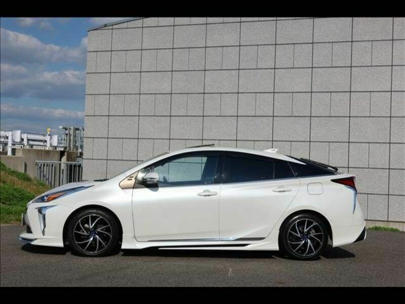 PRIUS-6