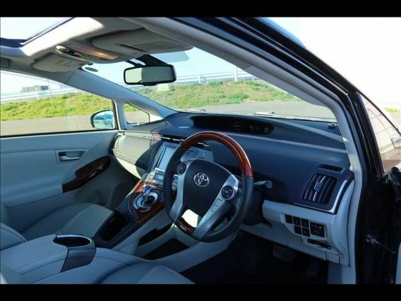 PRIUS-10