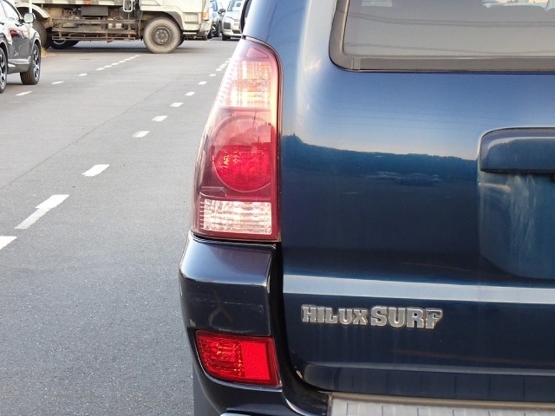HILUX SURF