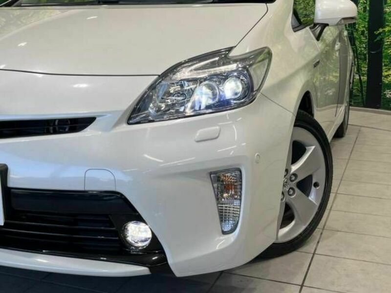 PRIUS-13