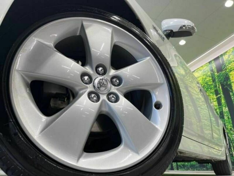 PRIUS-14