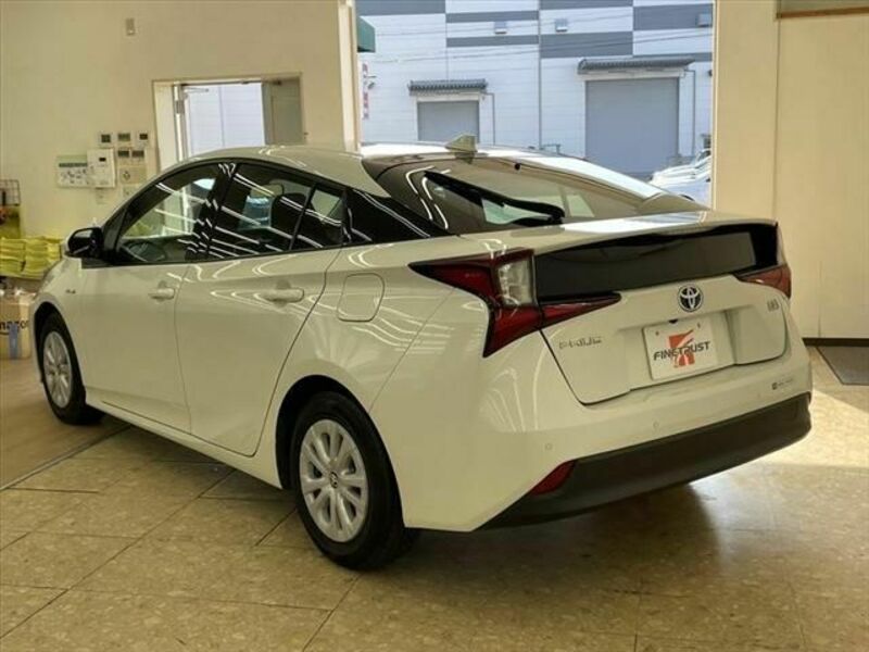 PRIUS-6