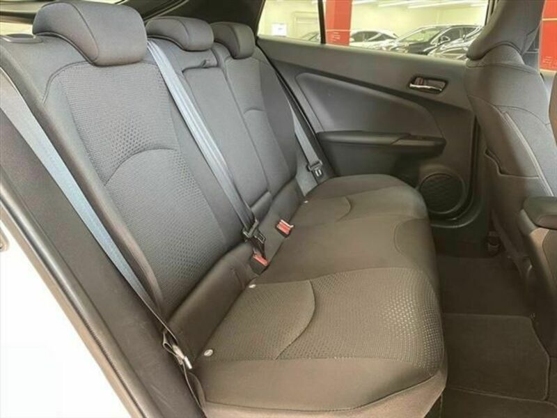 PRIUS-18