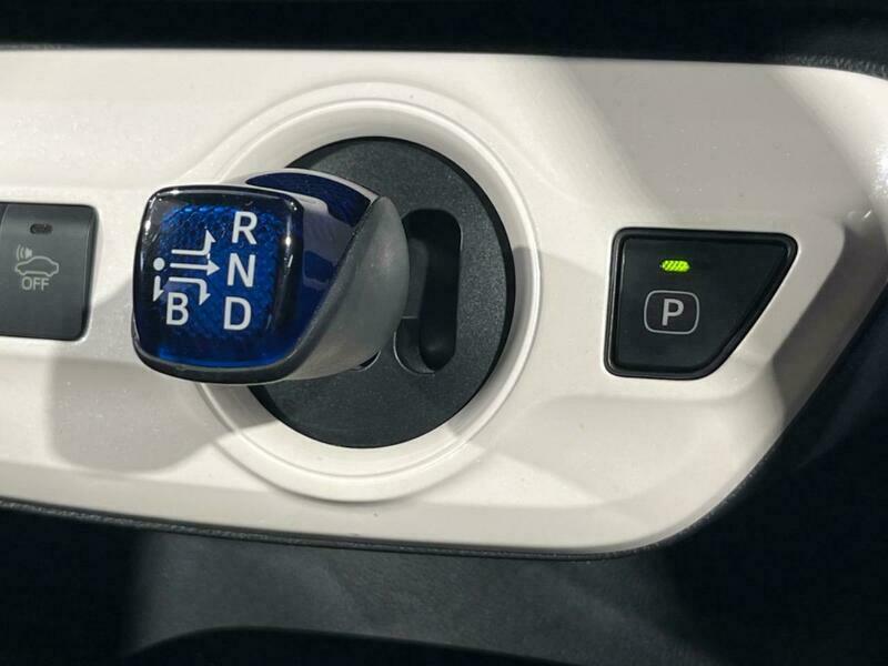 PRIUS-62