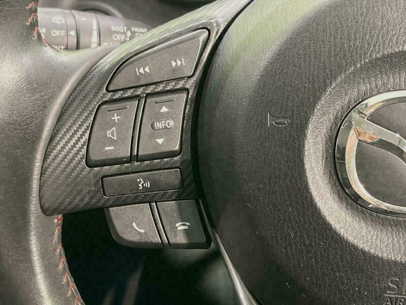 Axela Sport-25