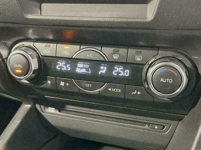 Axela Sport-22