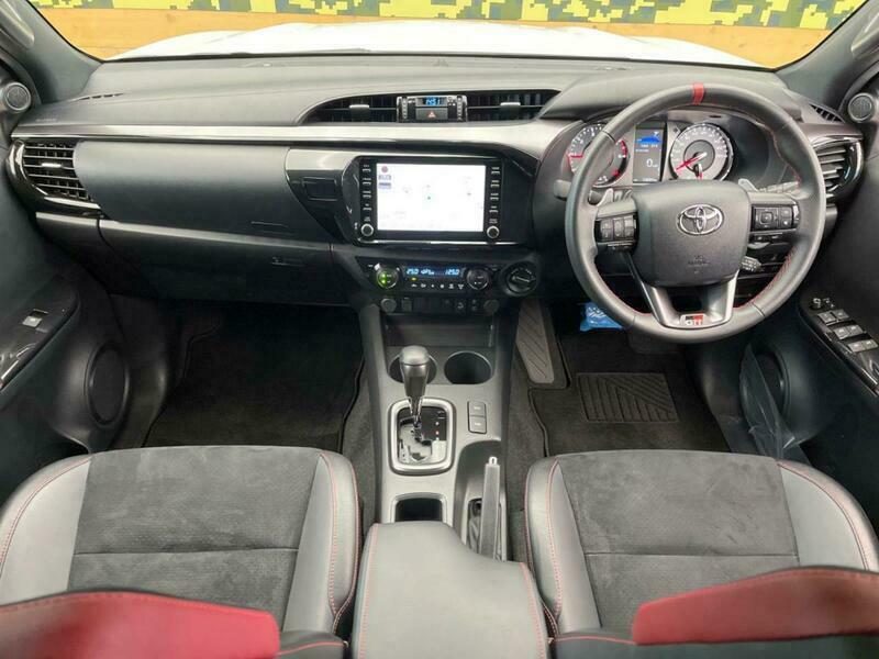 HILUX-29