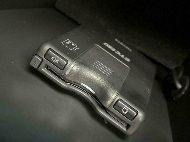 HILUX-12