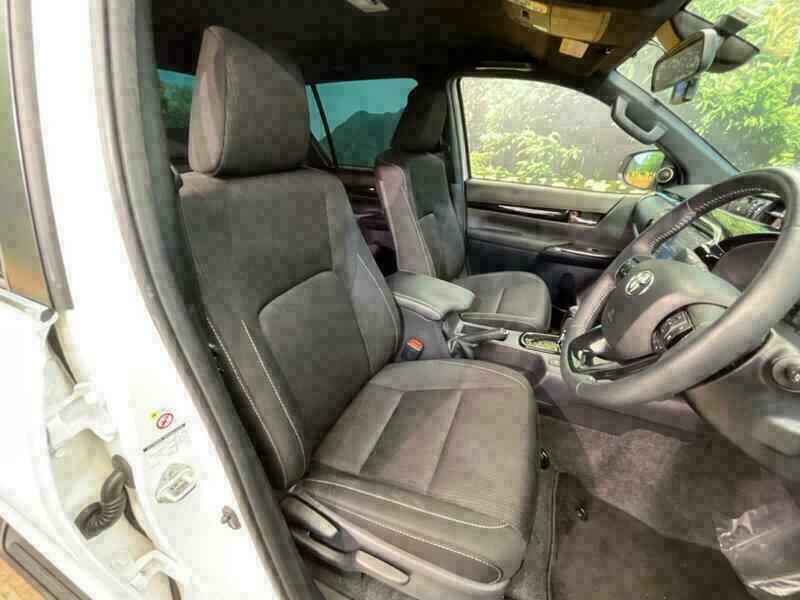 HILUX-10