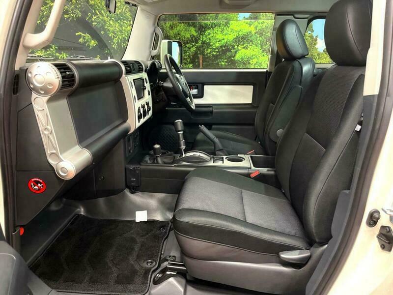 FJ CRUISER-49