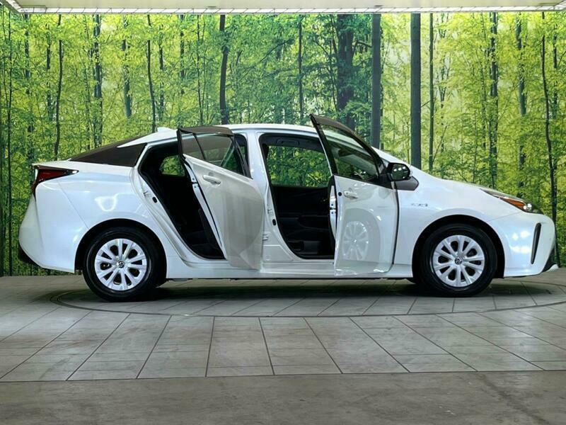 PRIUS-63