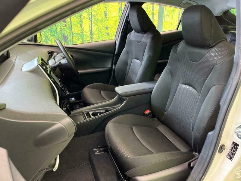 PRIUS-61