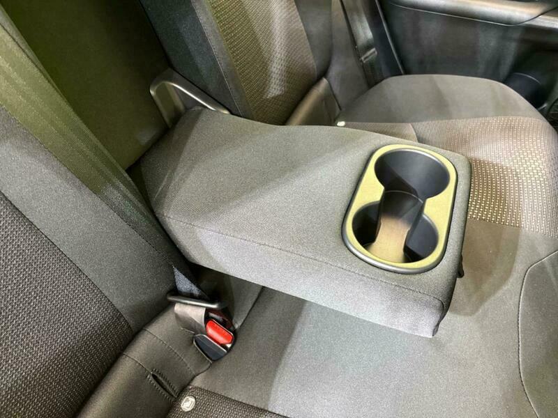 PRIUS-19