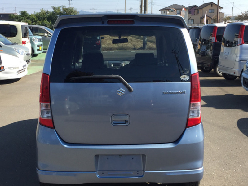 WAGON R-9