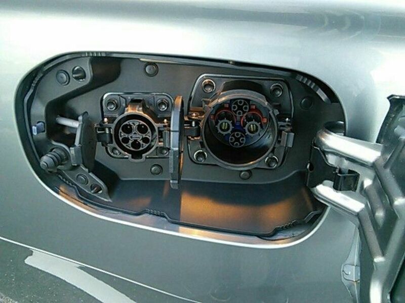 OUTLANDER PHEV-17
