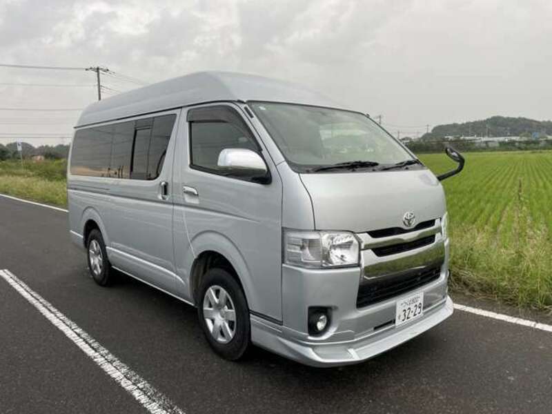 HIACE VAN-1