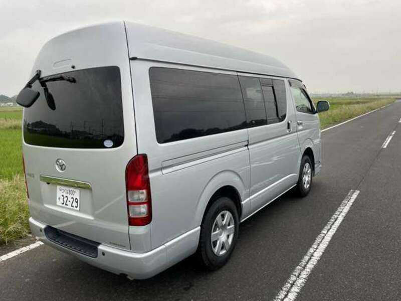 HIACE VAN-13