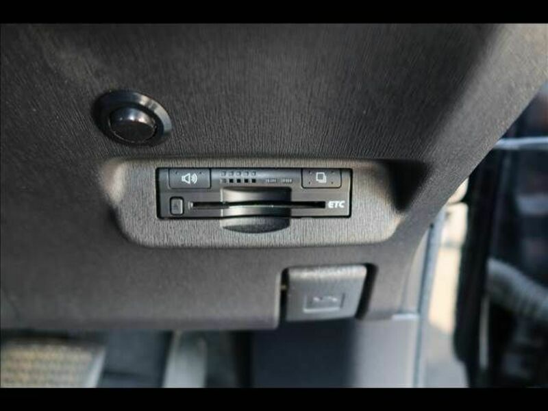PRIUS-28