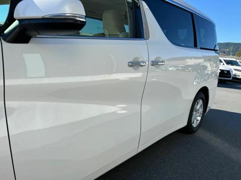 VELLFIRE-4