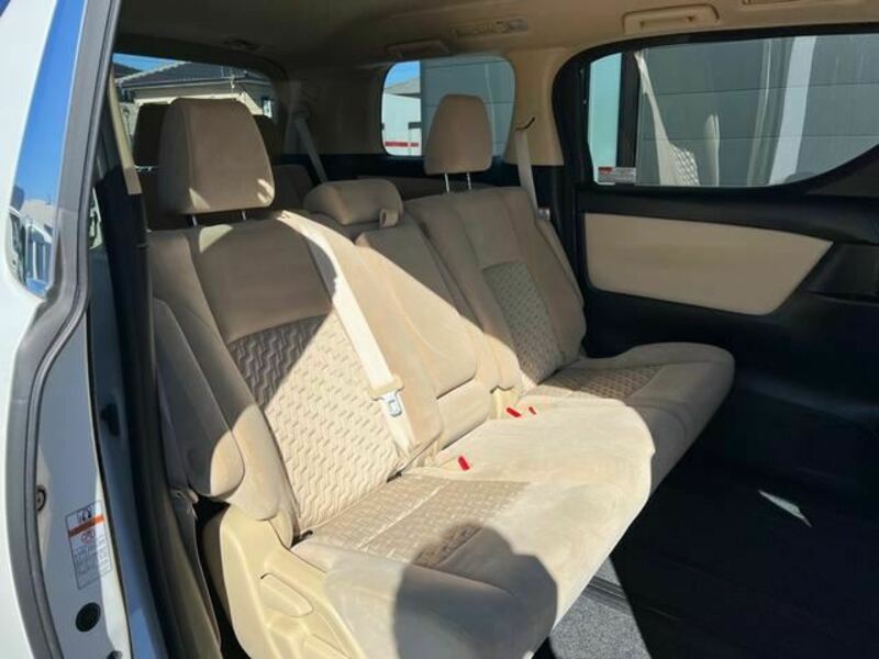 VELLFIRE-33