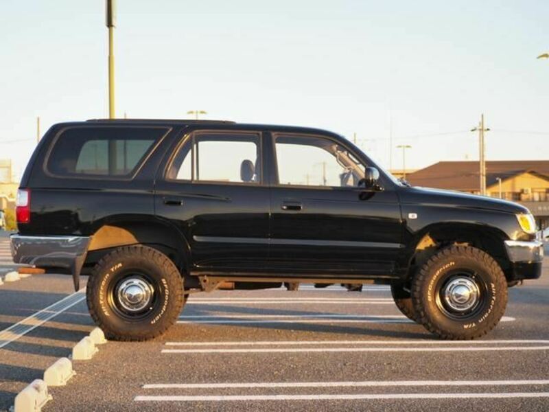 HILUX SURF