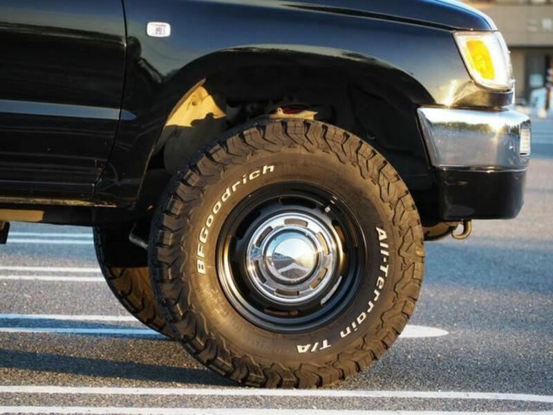 HILUX SURF