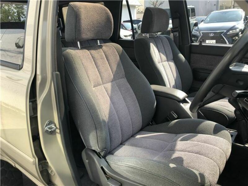 HILUX SURF