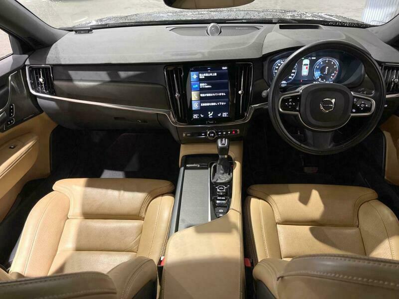 V90