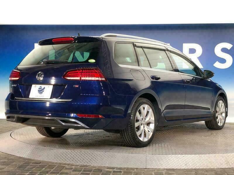 GOLF VARIANT