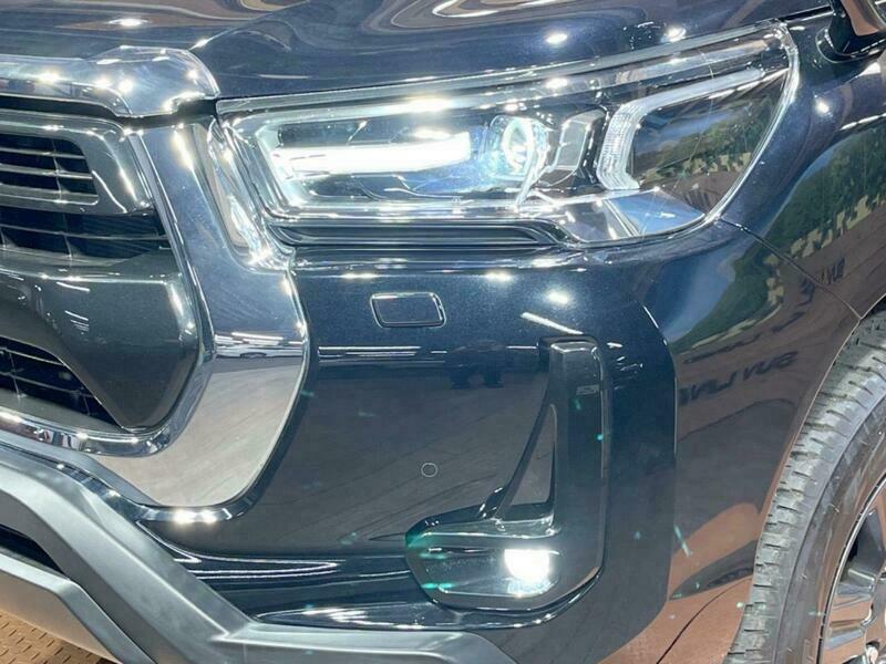 HILUX