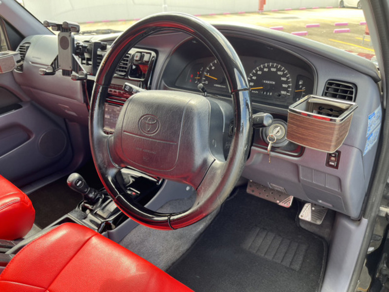 HILUX SURF