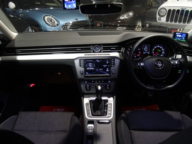 PASSAT VARIANT