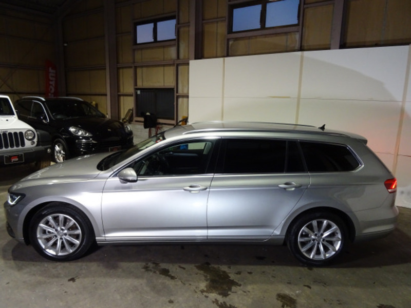 PASSAT VARIANT