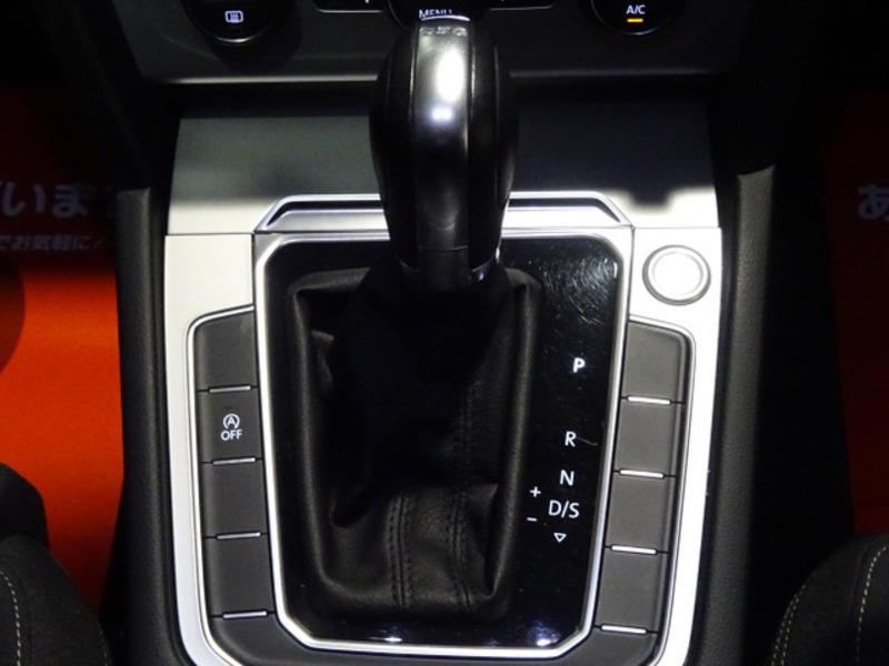 PASSAT VARIANT