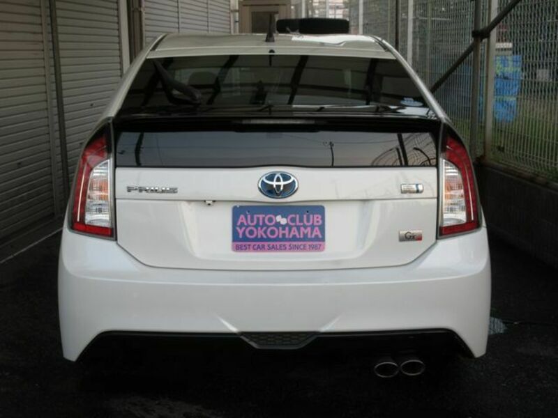 PRIUS-23