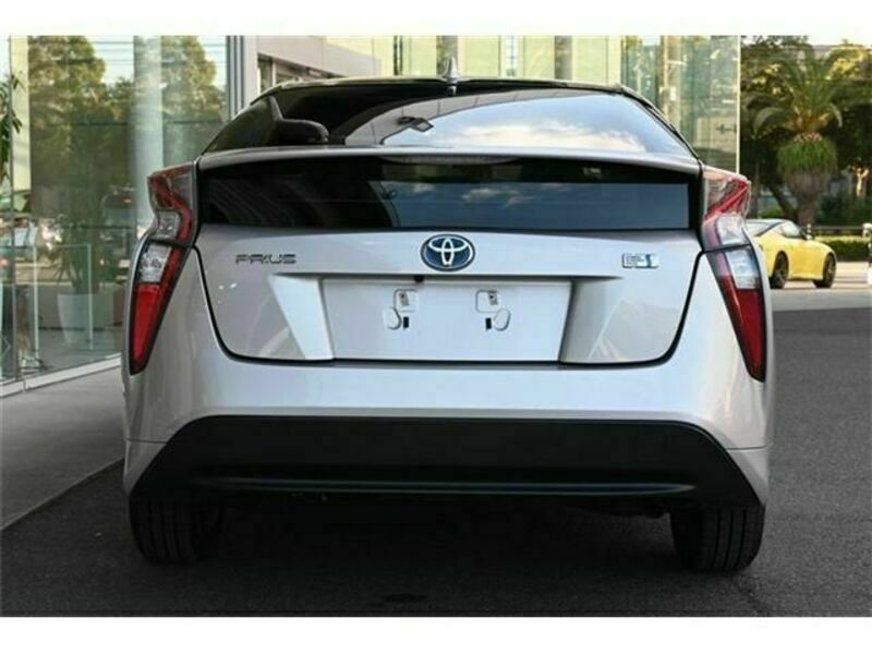 PRIUS-3