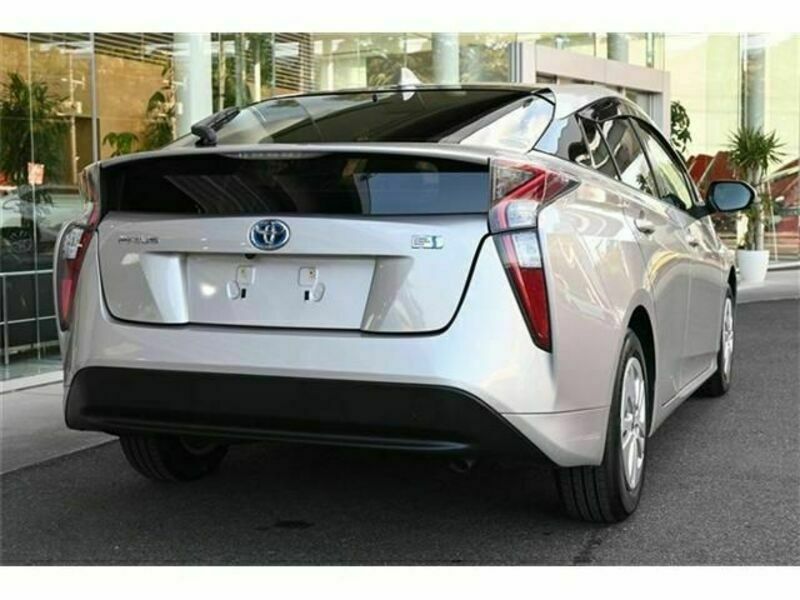 PRIUS-4